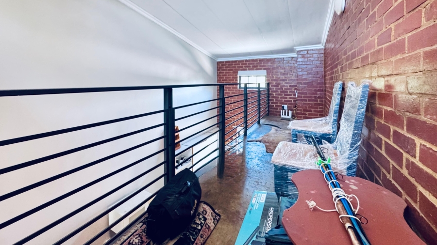 1 Bedroom Property for Sale in Rustenburg Central North West
